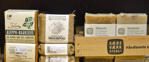 Große Auswahl an Haar-Seifen beim Ostertor Kosmetik Bazar